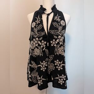 Pilcro Anthropologie Tavi Blouse Tank Black White Embroidered Floral Size Small